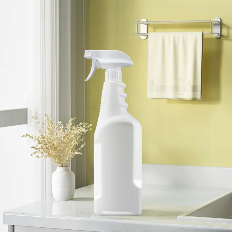 Customize Logo Print Refillable 850ml HDPE Plastic White Cleaning Trigger  Spray Bottle for Home Garden Gym